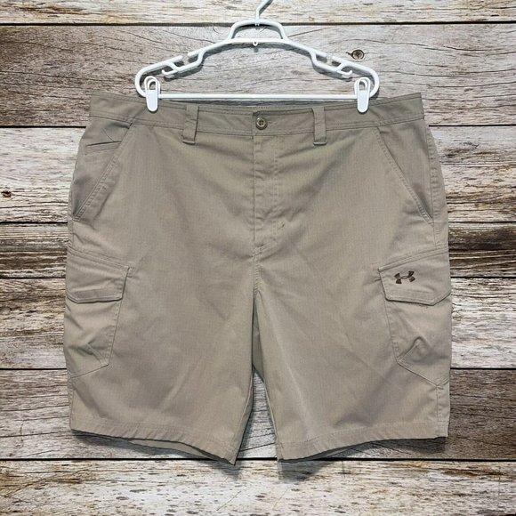 Under Armour Shorts Under Armour Cargo Shorts Mens Size 44 Loose